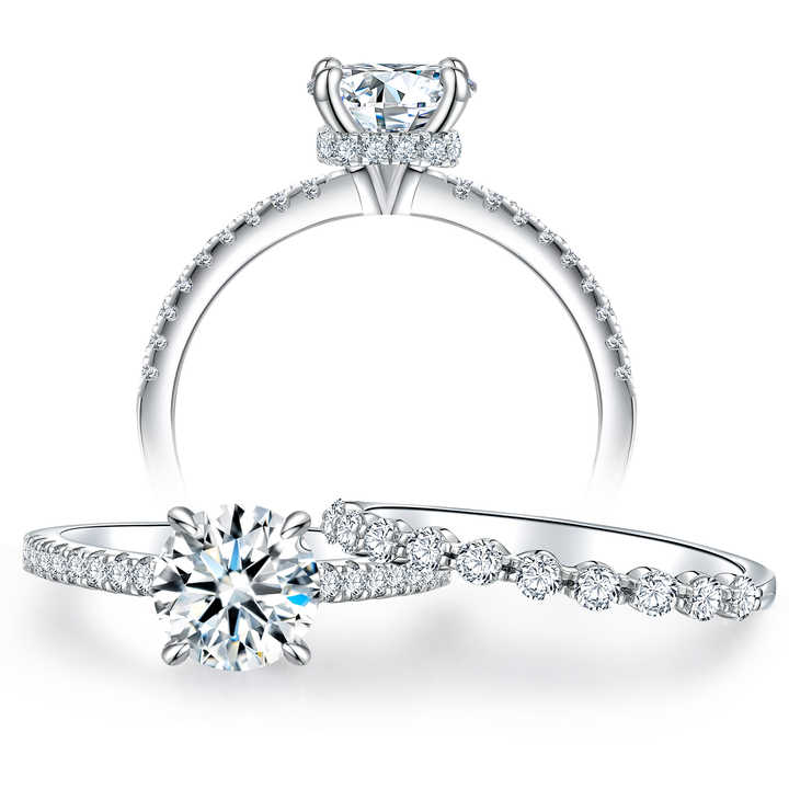 Moissanite ring 