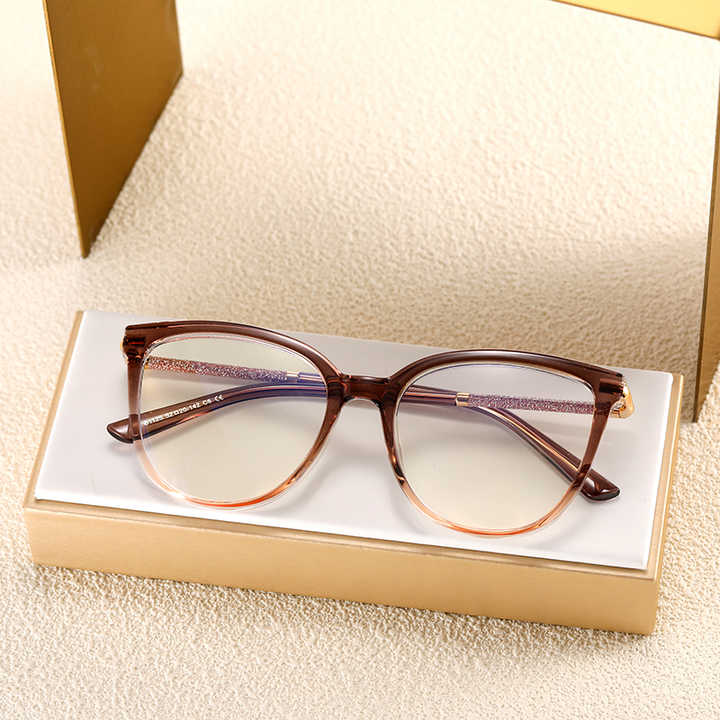 نظارات طبيه نسائيه