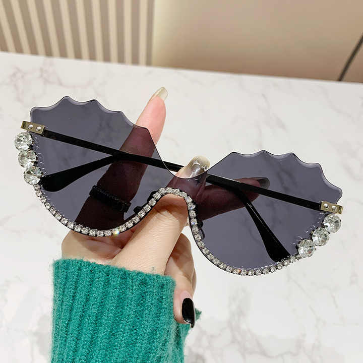 نظارات شمسية نسائية   Gold Women's Sunglasses