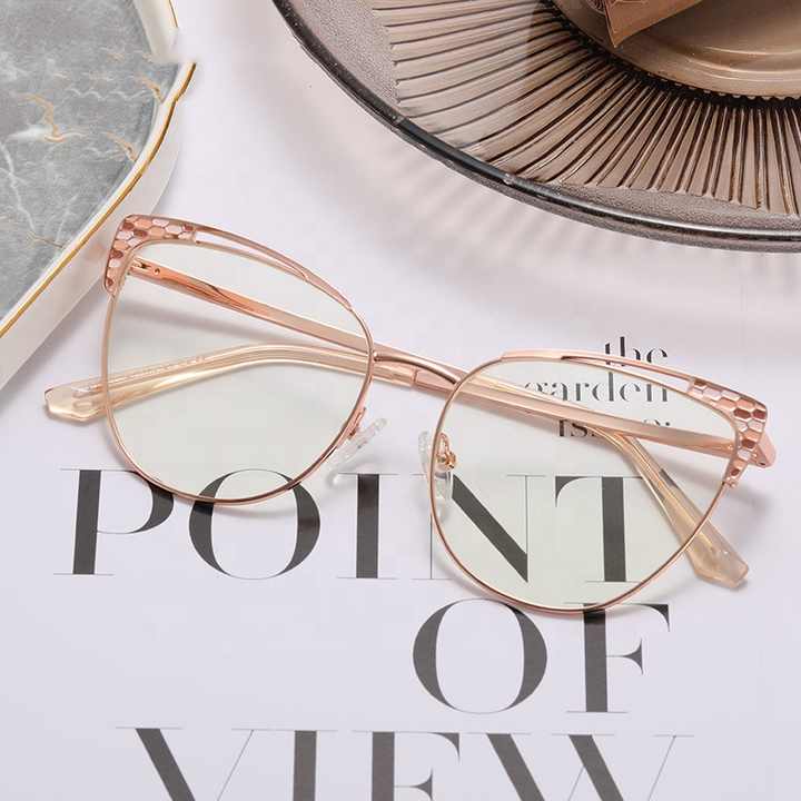 نظارات طبيه نسائيه