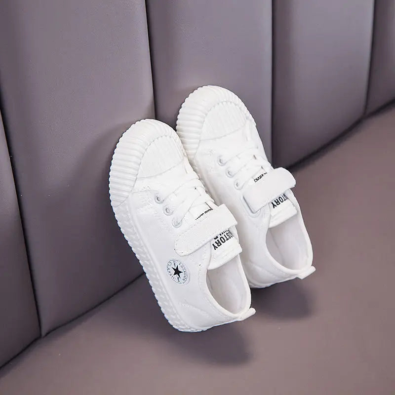 Classic girls' sneakers 