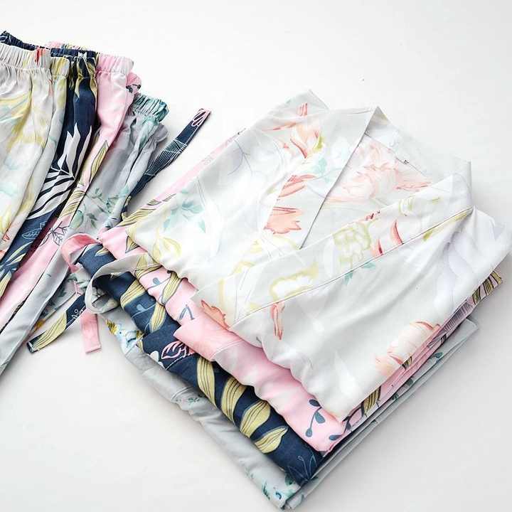 Women's sleepwear 