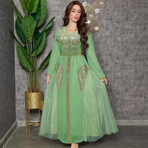 فقطان وجلابيات طويلة