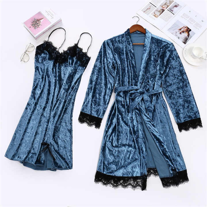 Women's sleepwear 
