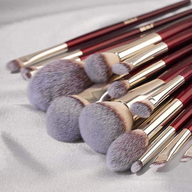 فرش مكياج  - makeup brushes
