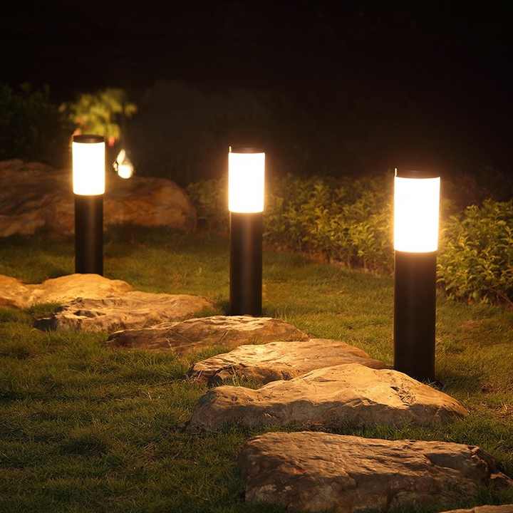 Solar powered garden lights 