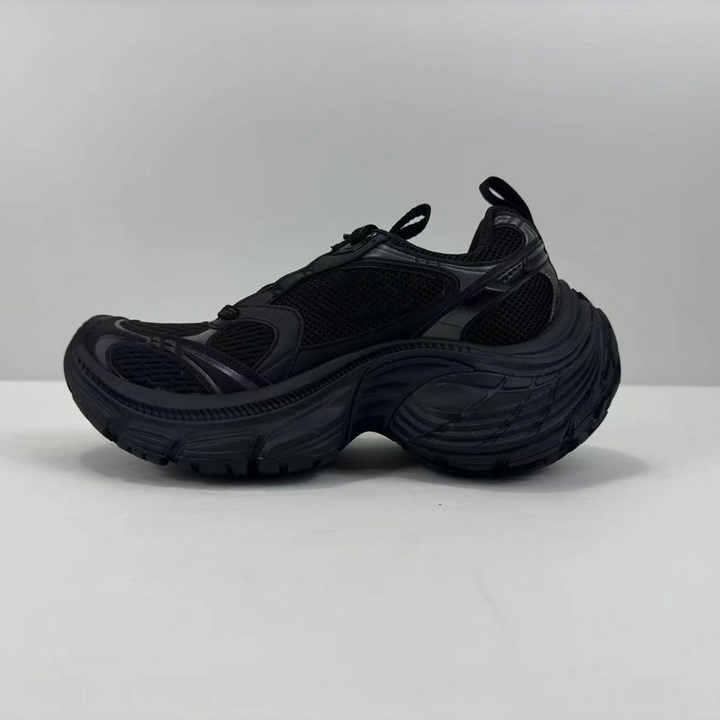 Chunky walking style sneakers 