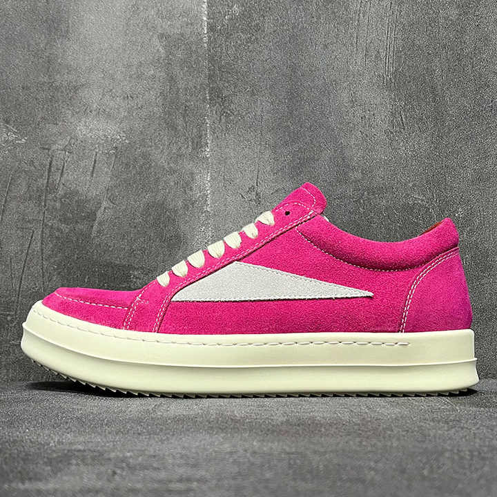 Men's sports shoes 