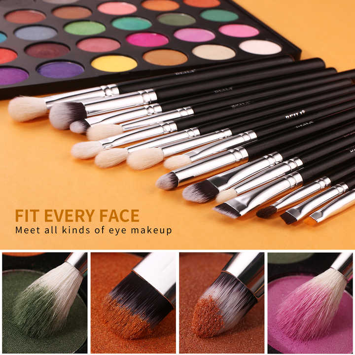 makeup brushes 