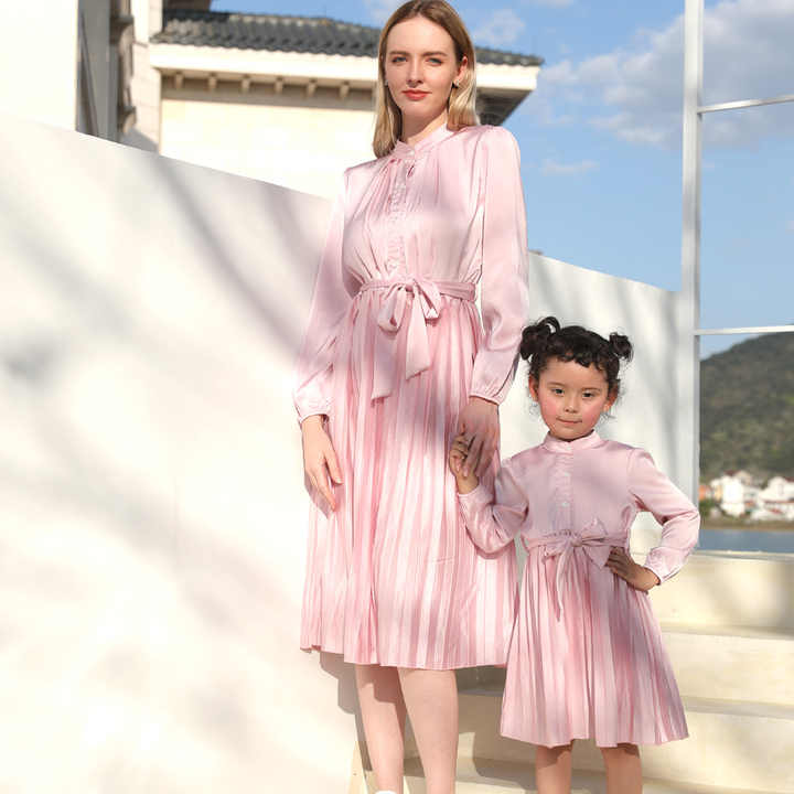 2022 Mommy and Me Outfits Summer Autumn Family Matching Clothes Mommy and Me Clothes Pink Dress Maxi Dress Girls Dresses 