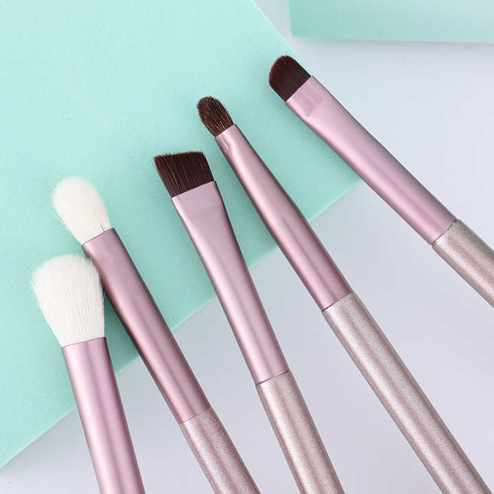 مجموعة فرش مكياج خشبية