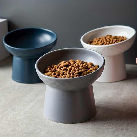 Ergonomic ceramic design with neck support angle - Bowls and feeders 