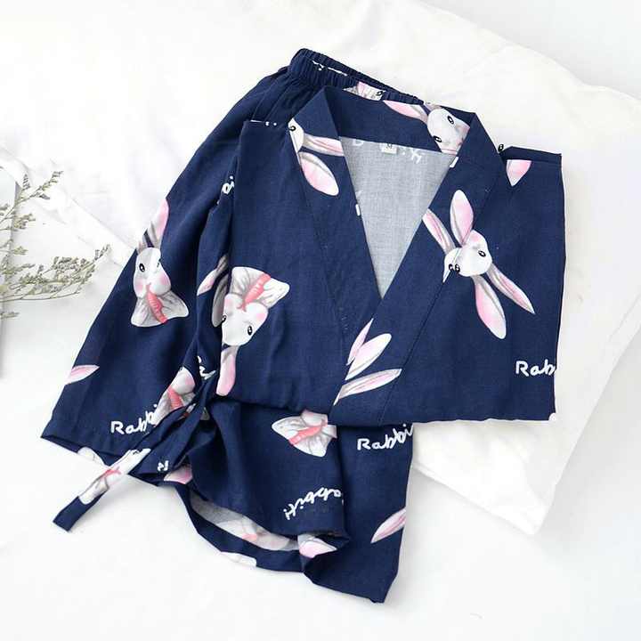 Women's sleepwear 