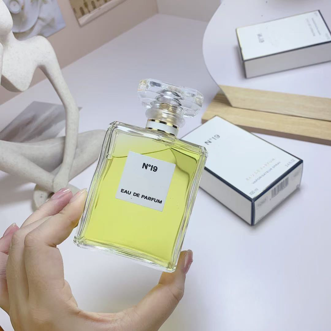 عطور نسائيه