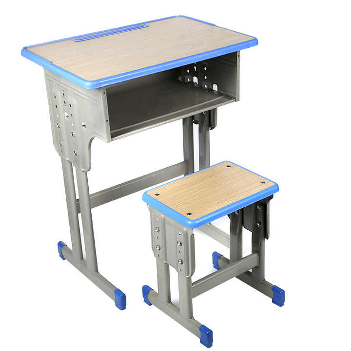wooden desk 