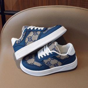 New high quality sneakers. 