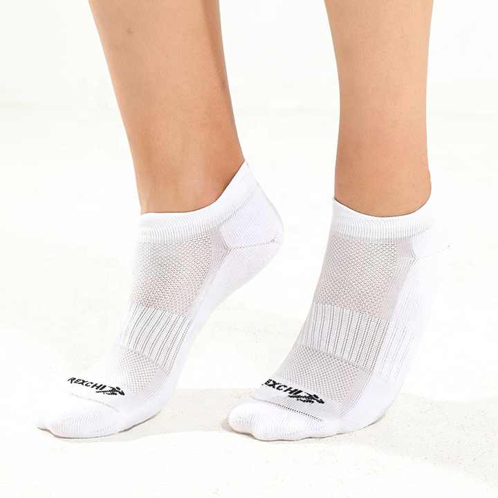 Cycling Breathable and Comfortable Custom Print Socksجوارب GOLOVEJOY XWZ05 بتصميم شائع وطباعة مخصصة للرياضات الخارجية