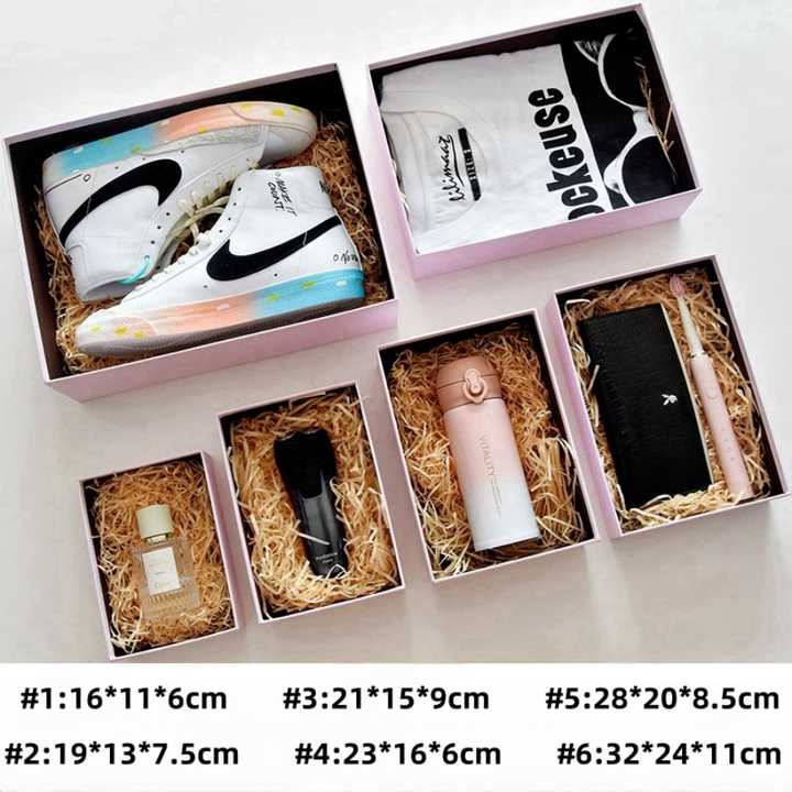 One box with card and large raffia box for Mother's Day. 