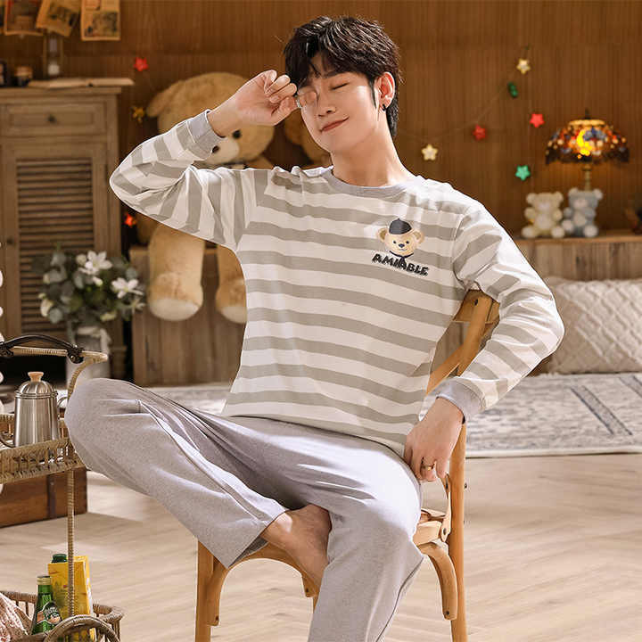 Men's cotton pajamas for the season 
