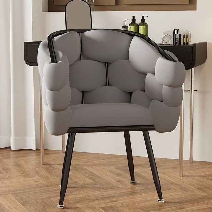 كرسي تزيين اسكندنافي للفتيات كرسي مريح لغرفة . Scandinavian vanity chair for girls comfortable chair for room