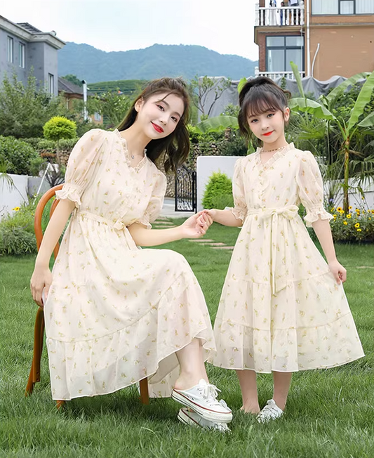Manufacturer Wholesale Family Matching Clothes for Summer Mommy and Me Polyester Cotton Half Sleeve V Neck Matching Floral Dress 