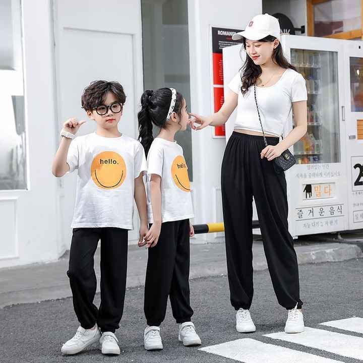 ملابس عائلية متطابقة بالجملة للأم والابنة ملابس عائلية مخصصة للأبوين والطفل ملابس عائلية متطابقة Wholesale Matching Family Outfits for Mother and Daughter Custom Family Outfits for Parents and Kids Matching Family Outfits