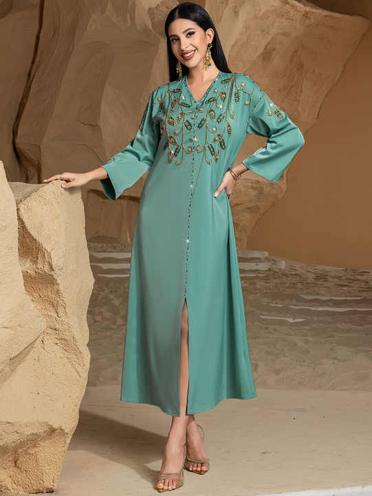 Embroidered caftans and jalabiyas 