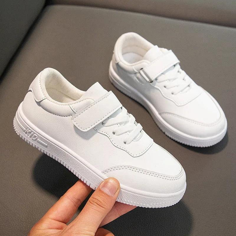 Classic girls' sneakers 
