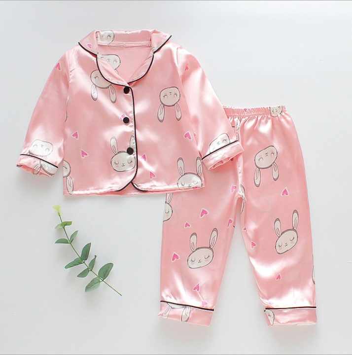 طقم ملابس نوم من الساتان بأكمام طويلة للأطفال مطبوع على الموضة Fashion Printed Kids Long Sleeve Satin Sleepwear Set