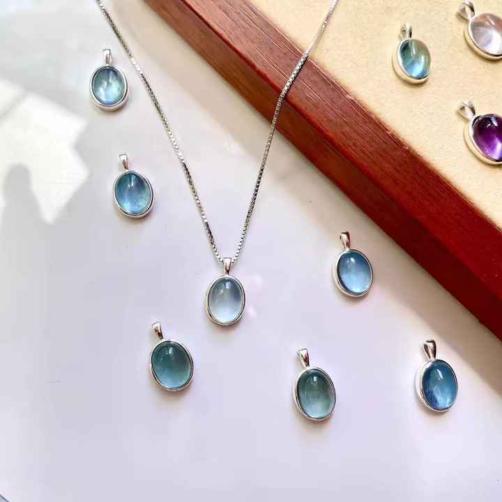 oval necklace 