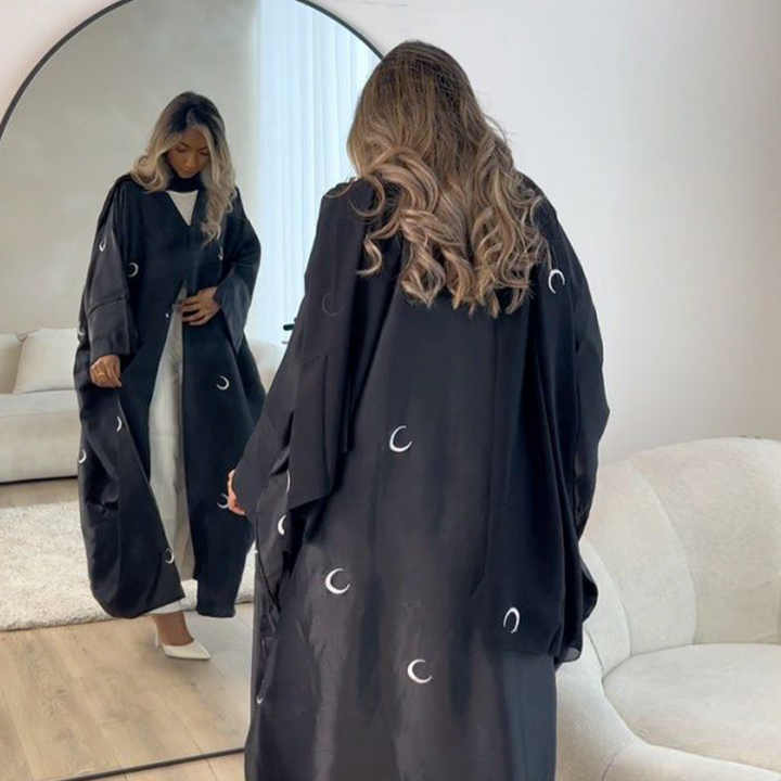 عبايات ملونه نسائيه