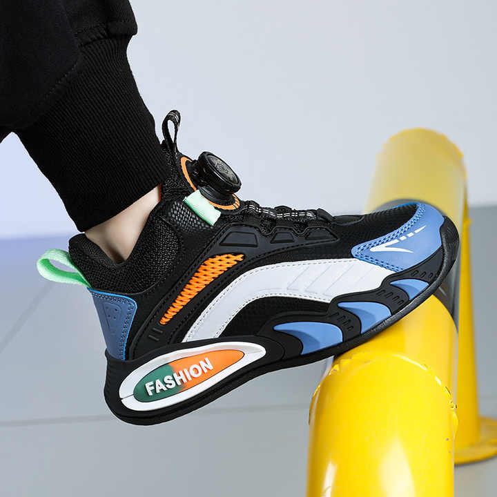 New high quality sneakers. 