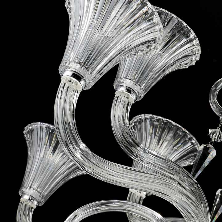 ثريا زجاجية فاخرة