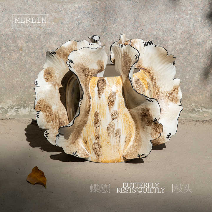 ceramic vase 
