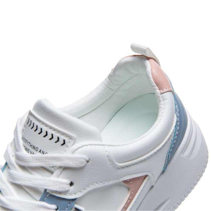 Women's flat sneakers 