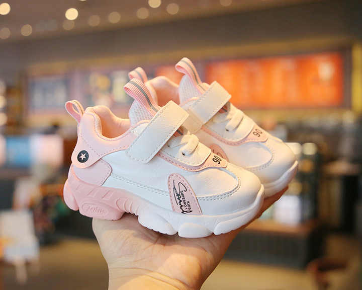 children's sneakers 
