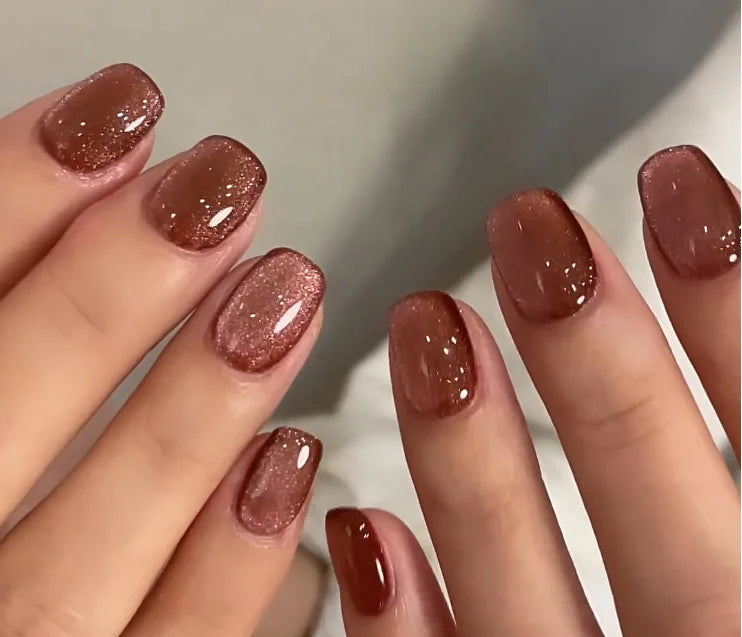 nails - fingernails 