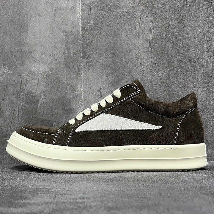 Men's sports shoes 