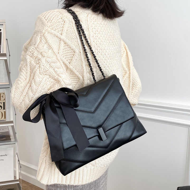 Large women's shoulder bag
