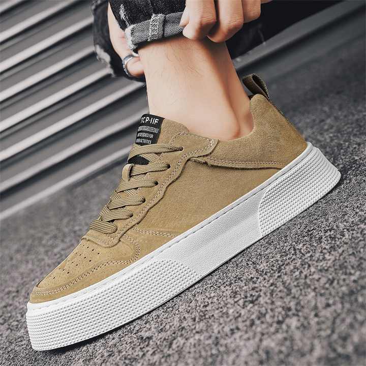 Lightweight casual sports shoes 