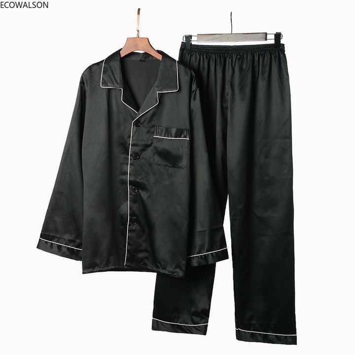 Luxury and sexy men's sleepwear 