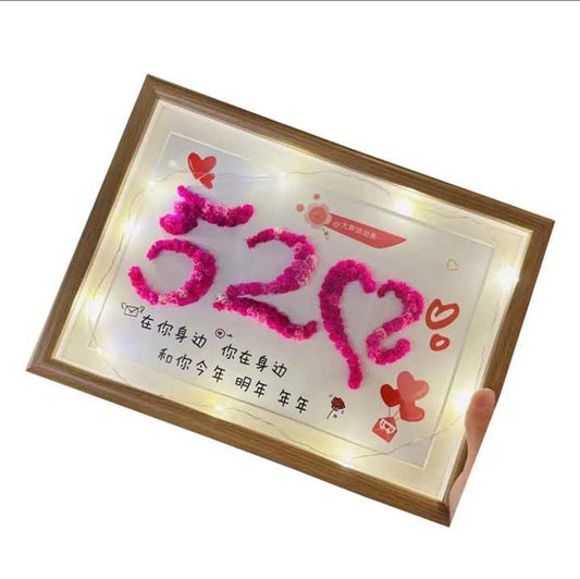 إطار صورة زهرة مجففة يدوية الصنع من . Handmade Dried Gypsophila Flower Picture Frame