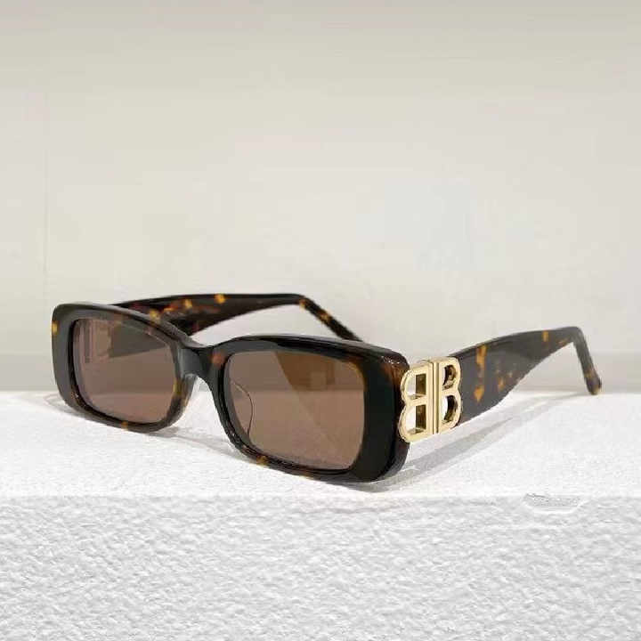Sun Glasses for Men Women Black Frame Color - New Sunglasses