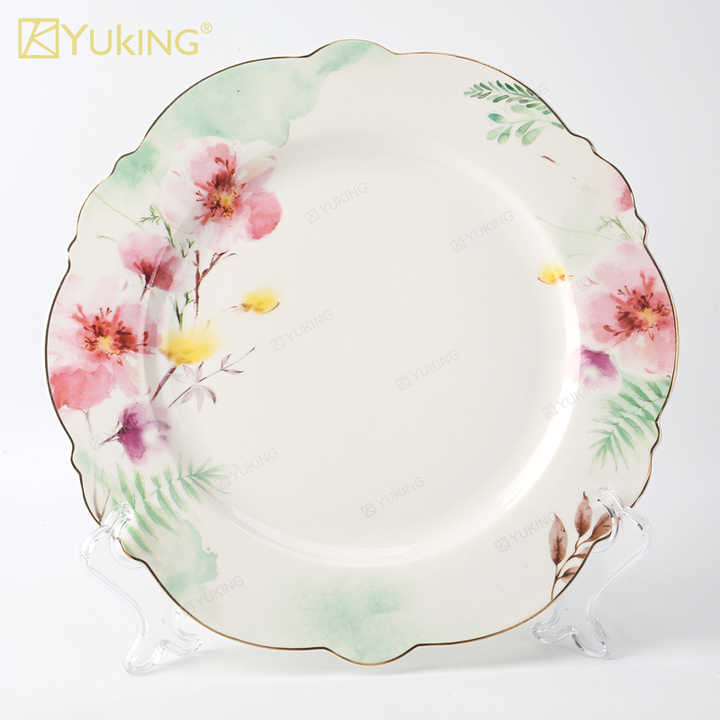 cups and saucers 