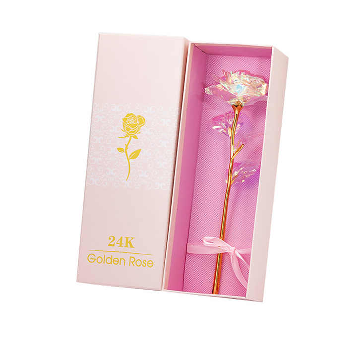 هدية عيد الحب الاصطناعي مطلي للعطلات . Artificial Valentine's Day Gift Plated for Holiday and
