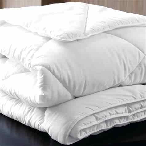 بطانيات وفرو من صوف