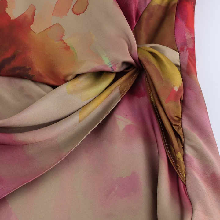 New round neck dress