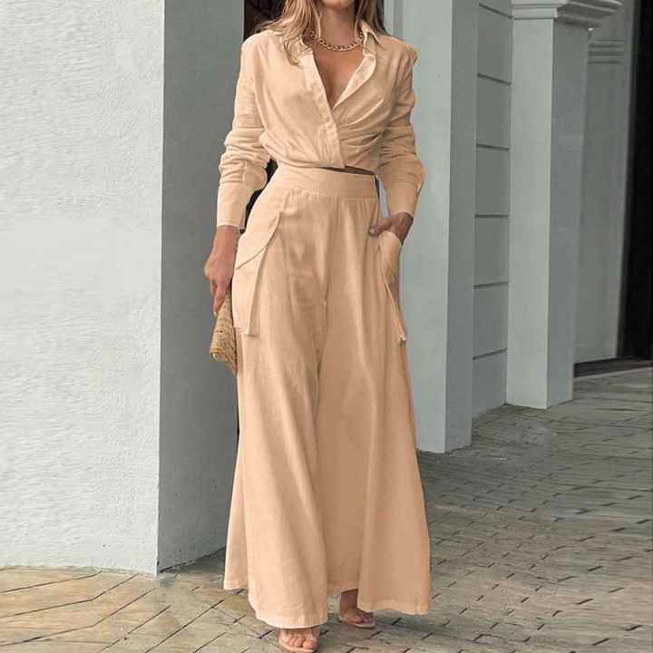 Modern women's suit