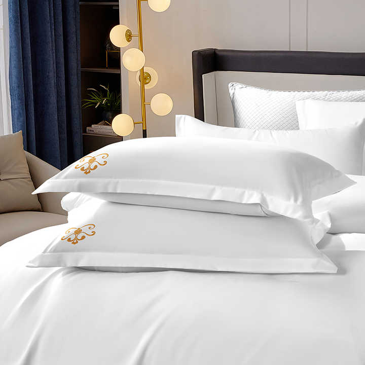 Simple Hotel Bedding Set Extra King Size 4 