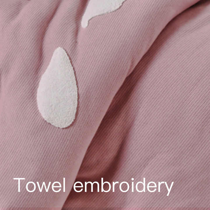 طقم لحاف  مطرز ناعم